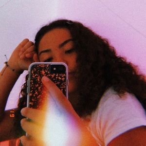 Meet your Posher, Leilani